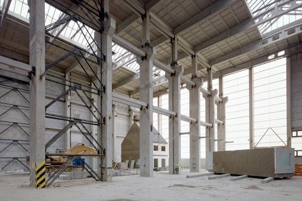 Halle 001
